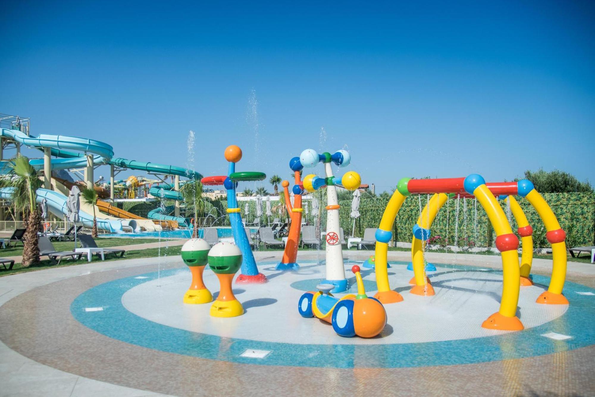 Senseana Sea Side Resort & Aquadventure 阿纳利普西 外观 照片