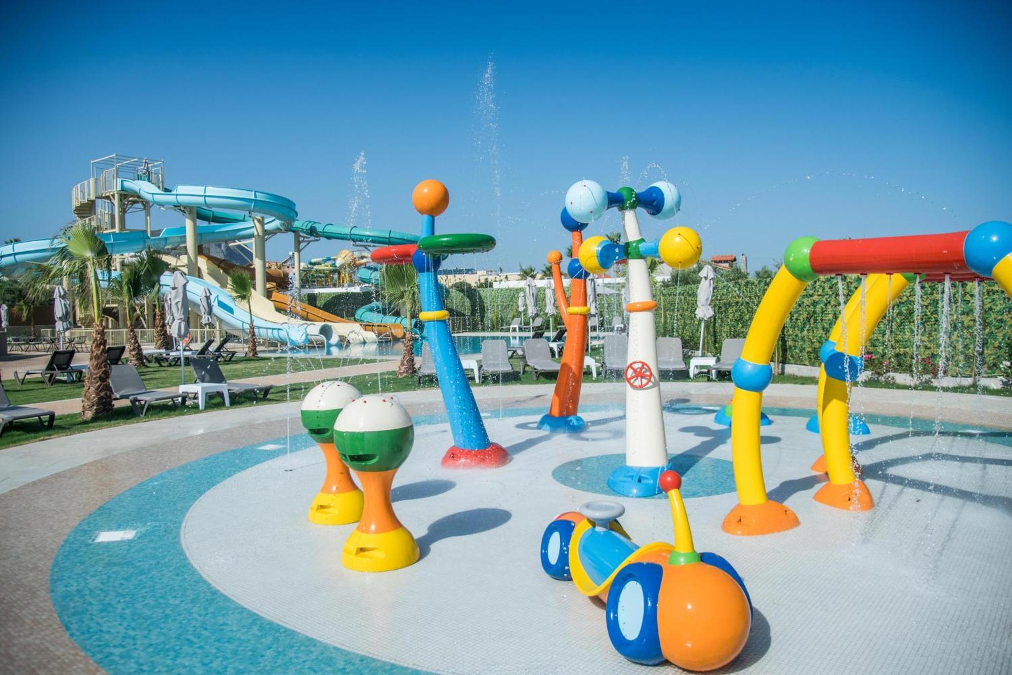 Senseana Sea Side Resort & Aquadventure 阿纳利普西 外观 照片